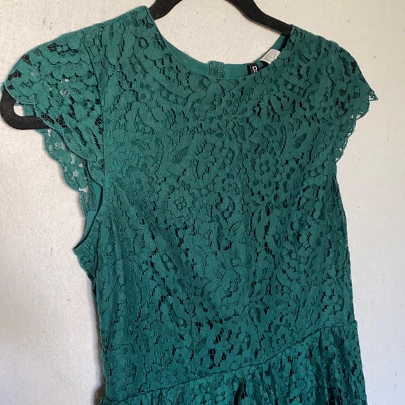 H&M Divided forest green floral lace dress, Size 4 - Picture 4 of 13